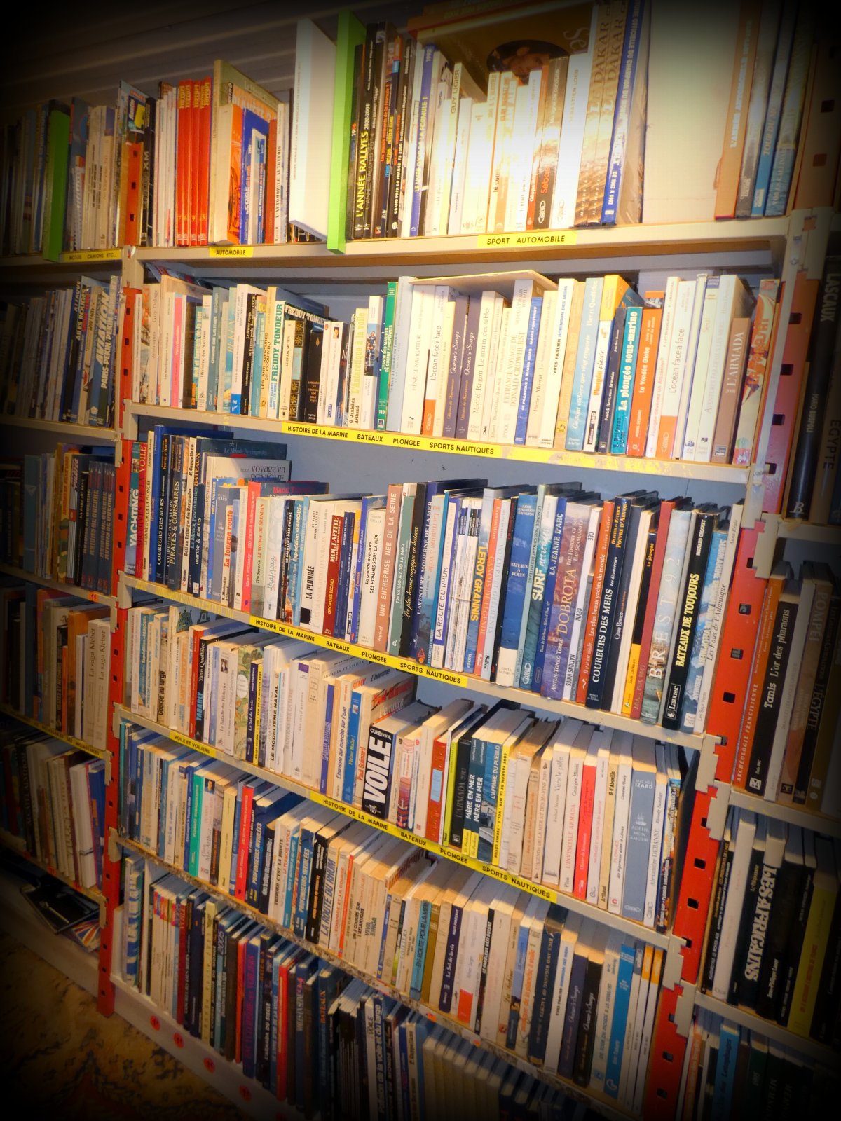 Aviation, Marine, Automobile, Camions, Trains....